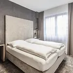 アパート In Near Giggijochbahn