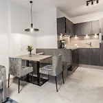 In Near Giggijochbahn アパート *