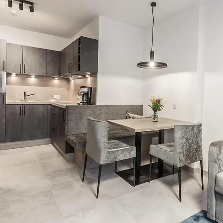 Apartment In Near Giggijochbahn *