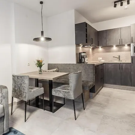 In Near Giggijochbahn Apartamento *